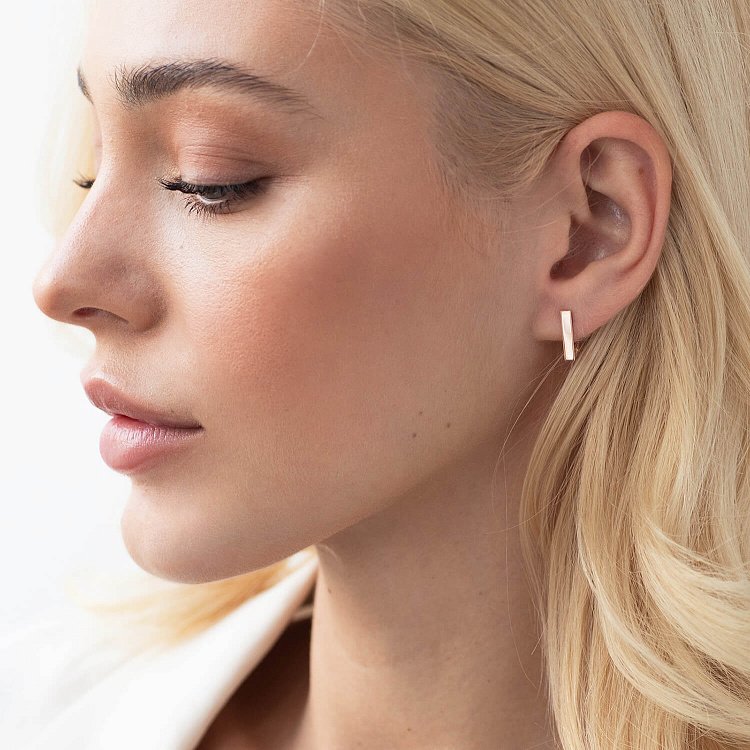 Золотые серьги "Лаконичность" 470619 от ювелирного магазина Оникс - 2