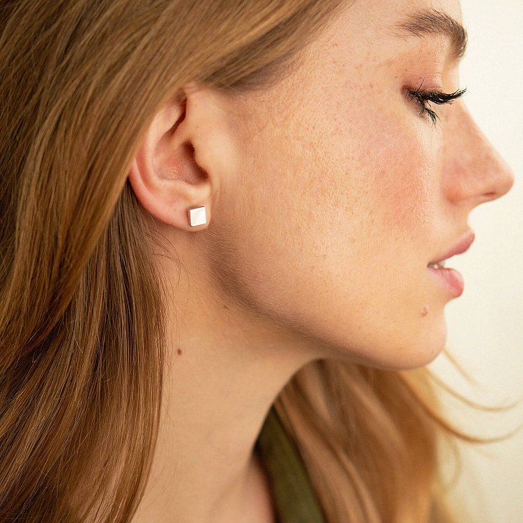 Золоті сережки - пусети "Квадратики" с05437 від ювелірного магазину Онікс - 1