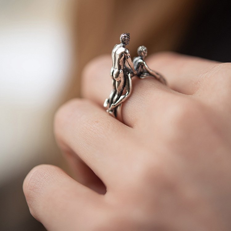 Срібна каблучка "Іскри кохання" 112703 від ювелірного магазину Онікс - 1