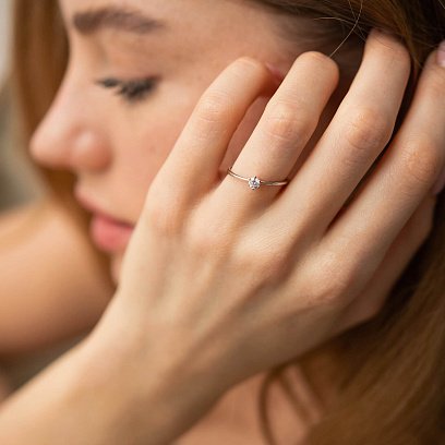 Заручальна золота каблучка з діамантом 227881121 №2