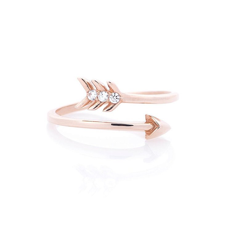 Золотое кольцо "Стрела" с фианитами к251к от ювелирного магазина Оникс - 1