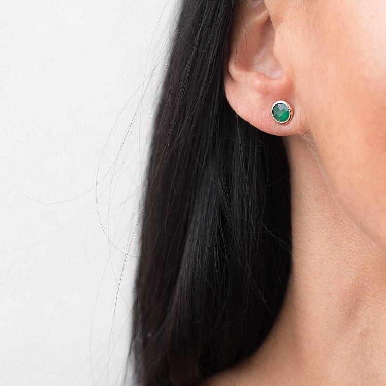 Золотые серьги - гвоздики с зеленым ониксом с05194 от ювелирного магазина Оникс - 8