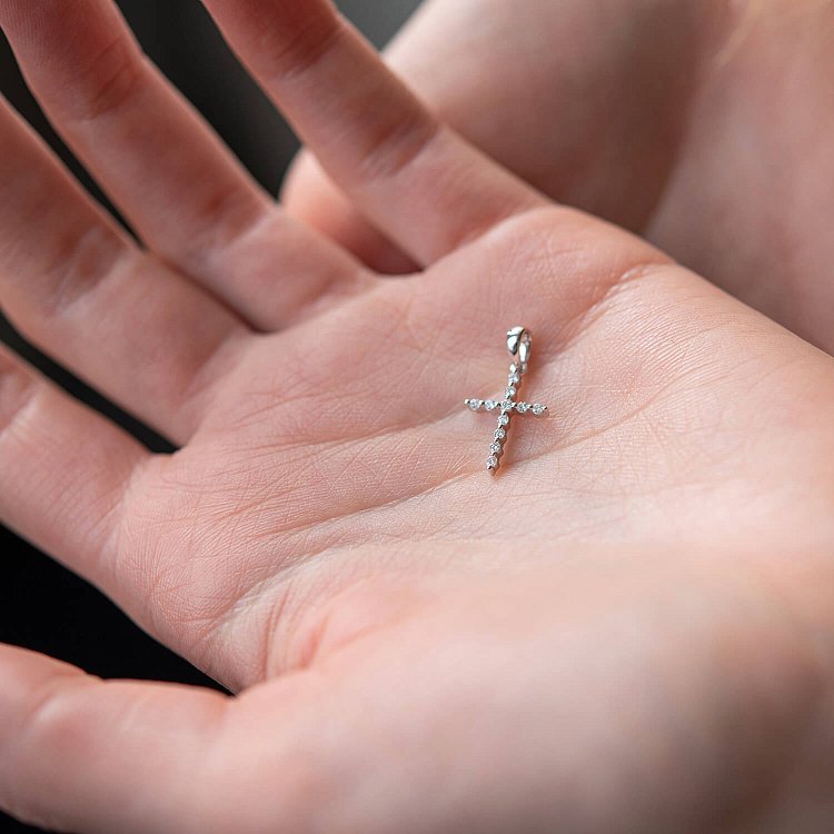 Золотой крестик с бриллиантами пб0165ri от ювелирного магазина Оникс - 1