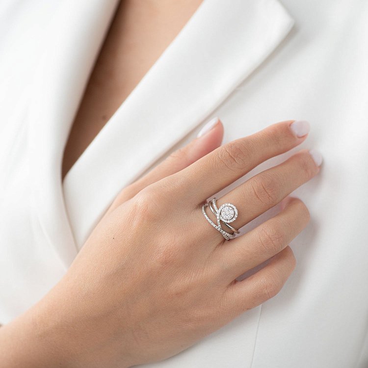 Золотое кольцо с бриллиантами к441 - 1 Золотое кольцо с бриллиантами к441 от ювелирного магазина Оникс - 1