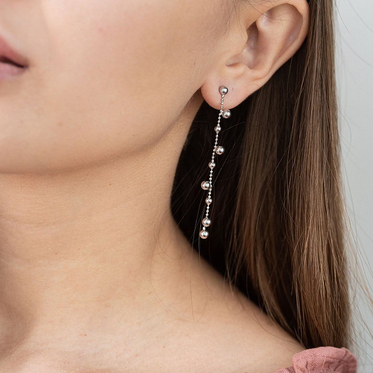 Серебряные серьги "Шарики" 122831 от ювелирного магазина Оникс