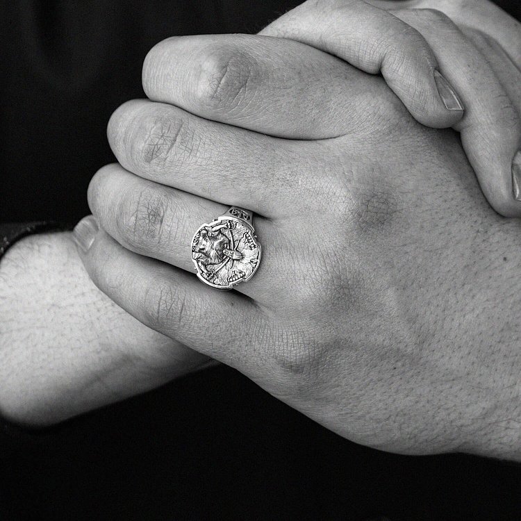 Мужская серебряная печатка "Український козак" 112704 от ювелирного магазина Оникс - 2