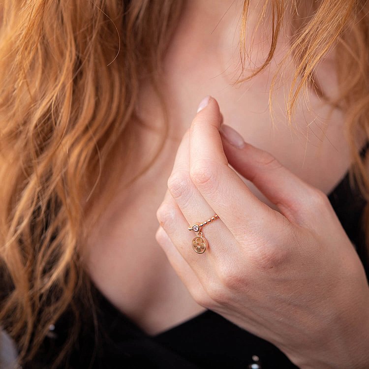 Золота каблучка "Конюшина" з фіанітом к07049 від ювелірного магазину Онікс - 4