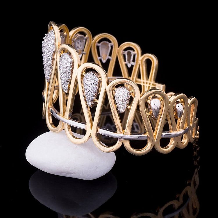 Женский браслет из желтого золота с фианитами б00004ж от ювелирного магазина Оникс - 1