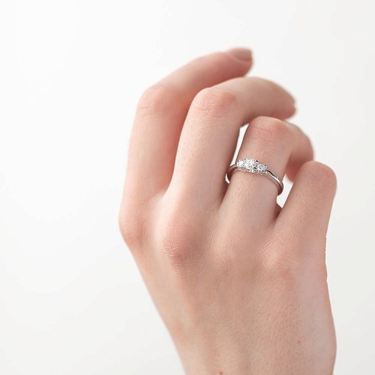 Золотое помолвочное кольцо с бриллиантами р0900б от ювелирного магазина Оникс - 3