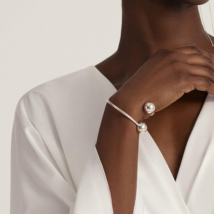 Серебряный браслет с шариками 14343 от ювелирного магазина Оникс