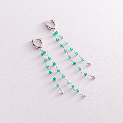 Серебряные висячие серьги с зелеными камнями 123077