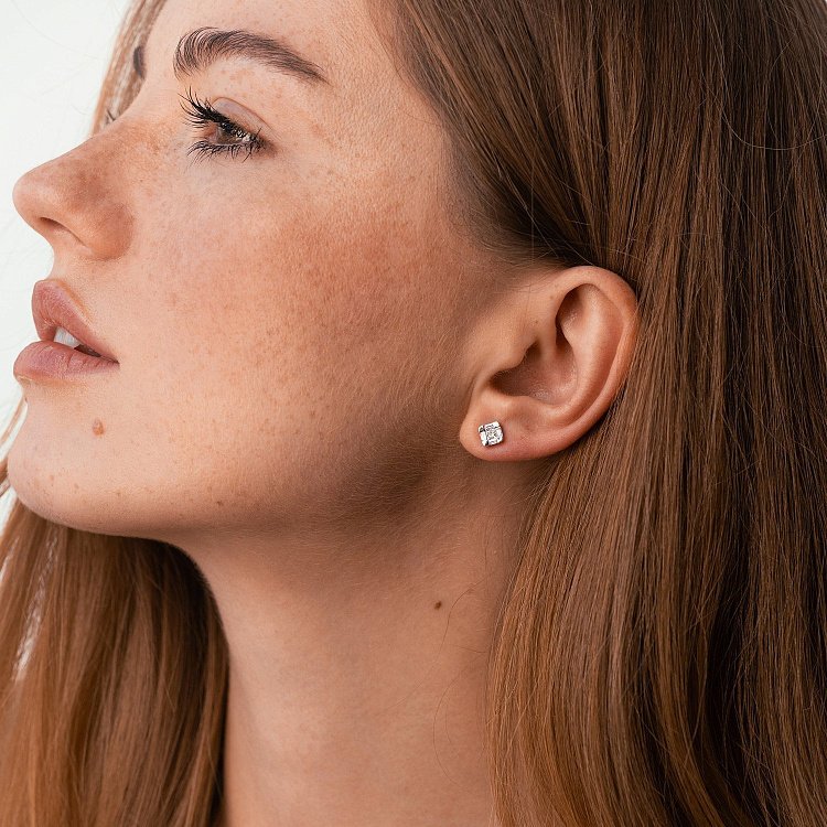 Золотые серьги - пусеты с бриллиантами сб0543cha от ювелирного магазина Оникс - 3