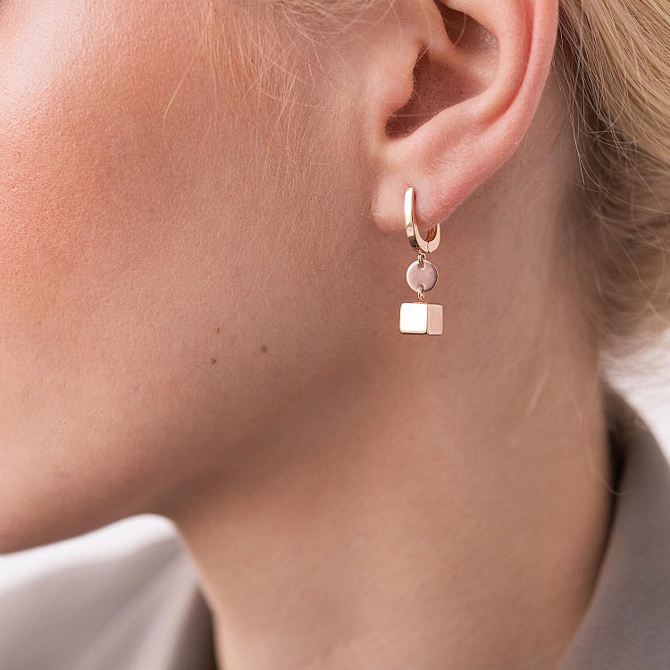 Золоті сережки з кубиками с07838 від ювелірного магазину Онікс - 2