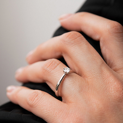 Помолвочное золотое кольцо с бриллиантом кб0696м №4