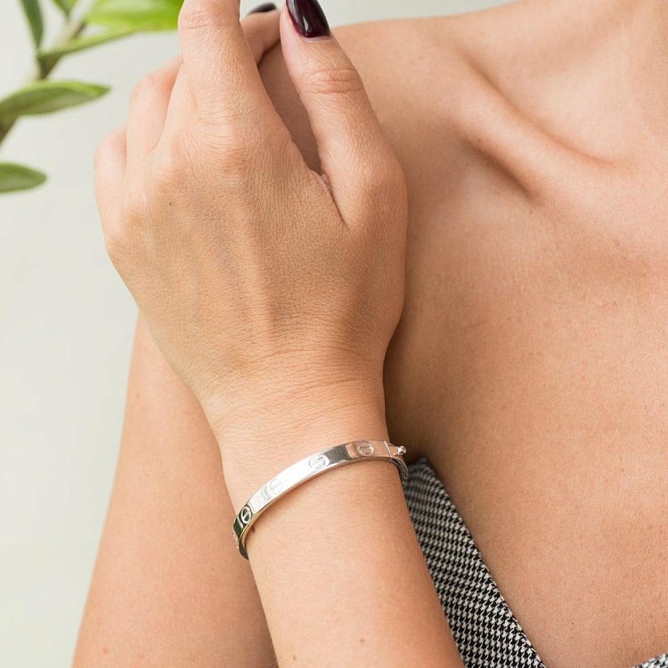 Серебряный жесткий браслет 14946 от ювелирного магазина Оникс - 2