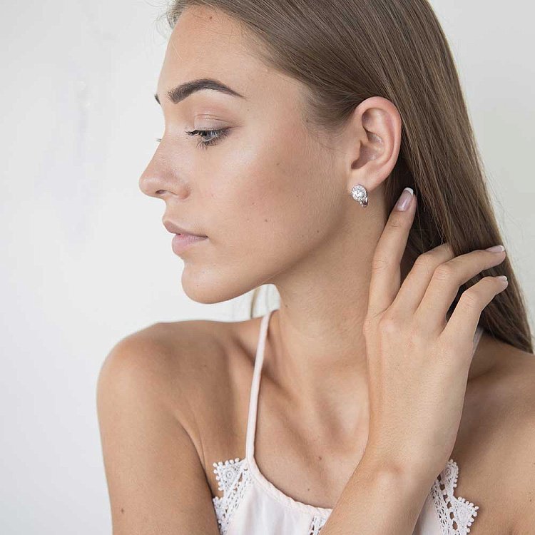 Золотые серьги с фианитами с01955 от ювелирного магазина Оникс - 3