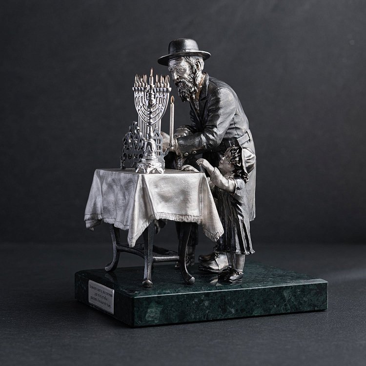 Срібна фігура "Єврейська субота" ручної роботи 23116 від ювелірного магазину Онікс - 1