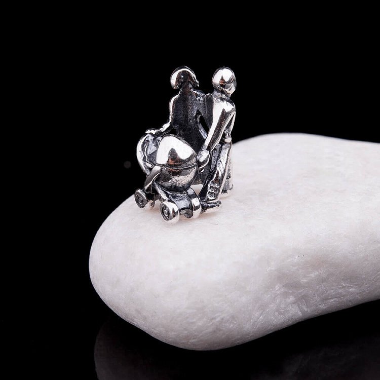 Шарм "Пара з коляскою" 132069 від ювелірного магазину Онікс