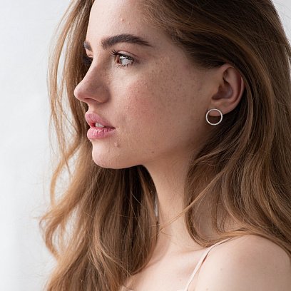 Серебряные серьги "Мерцание" (1.6 см) 122707 №6