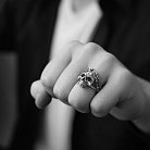 ﻿Мужское серебряное кольцо "Череп с венком" 112717 от ювелирного магазина Оникс - 5