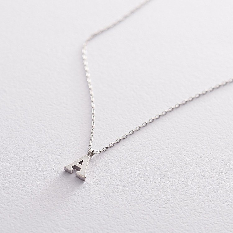 Серебряное колье с буквой А 18616б от ювелирного магазина Оникс