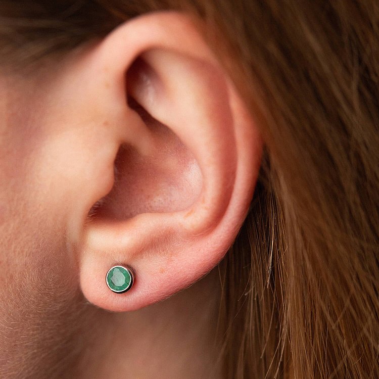 Золоті сережки-пусети з смарагдом сб0295gl від ювелірного магазину Онікс - 4