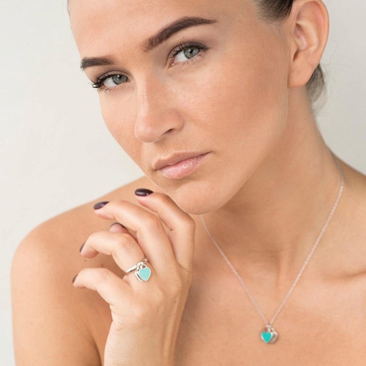 Срібне кольє "Сердечка з емаллю" 18643 від ювелірного магазину Онікс