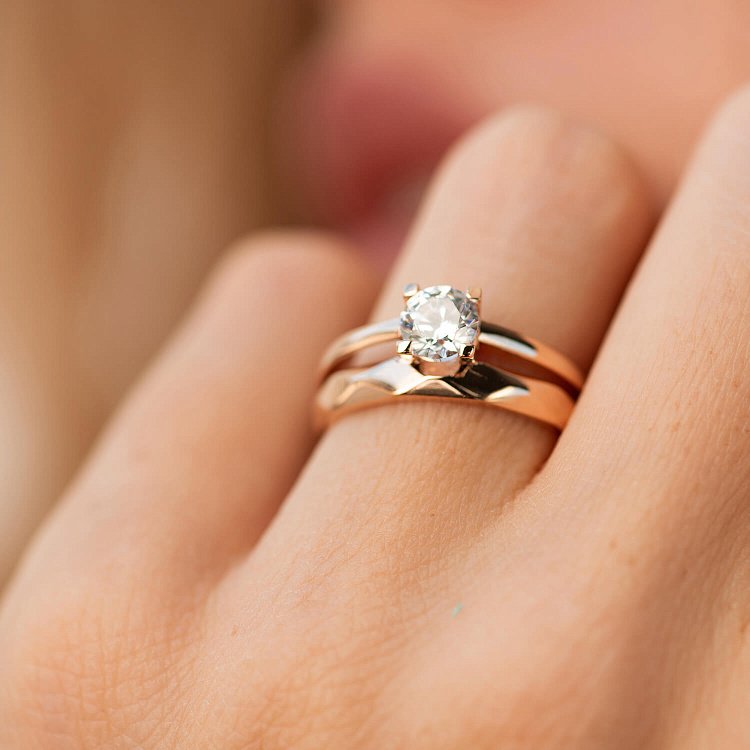 Помолвочное золотое кольцо с фианитом к06433 от ювелирного магазина Оникс - 4