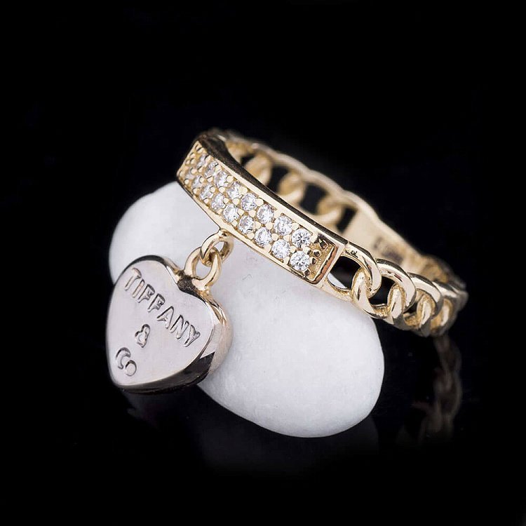 Ексклюзивна каблучка із золота з фіанітами к03944 від ювелірного магазину Онікс