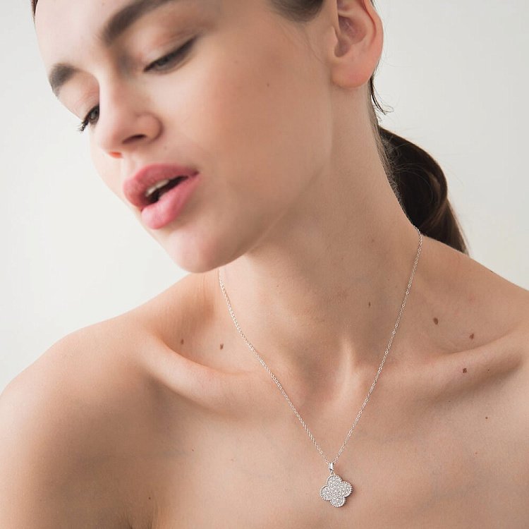 Серебряное колье с фианитами 18285 от ювелирного магазина Оникс - 4