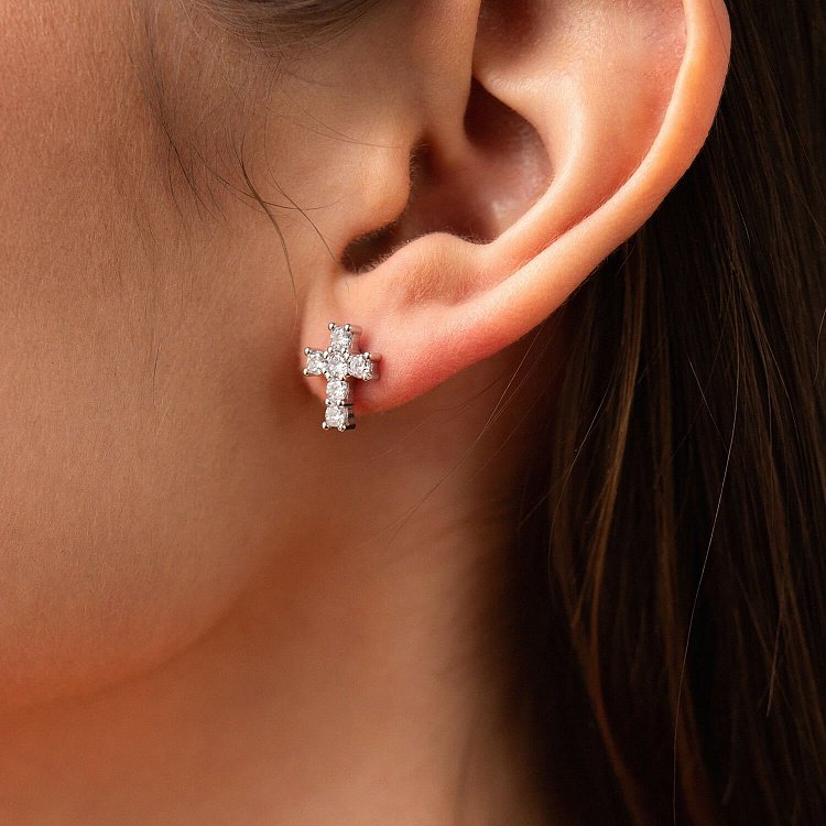 Срібні сережки - пусети "Хрестики" (фіаніти)  058310 від ювелірного магазину Онікс - 3