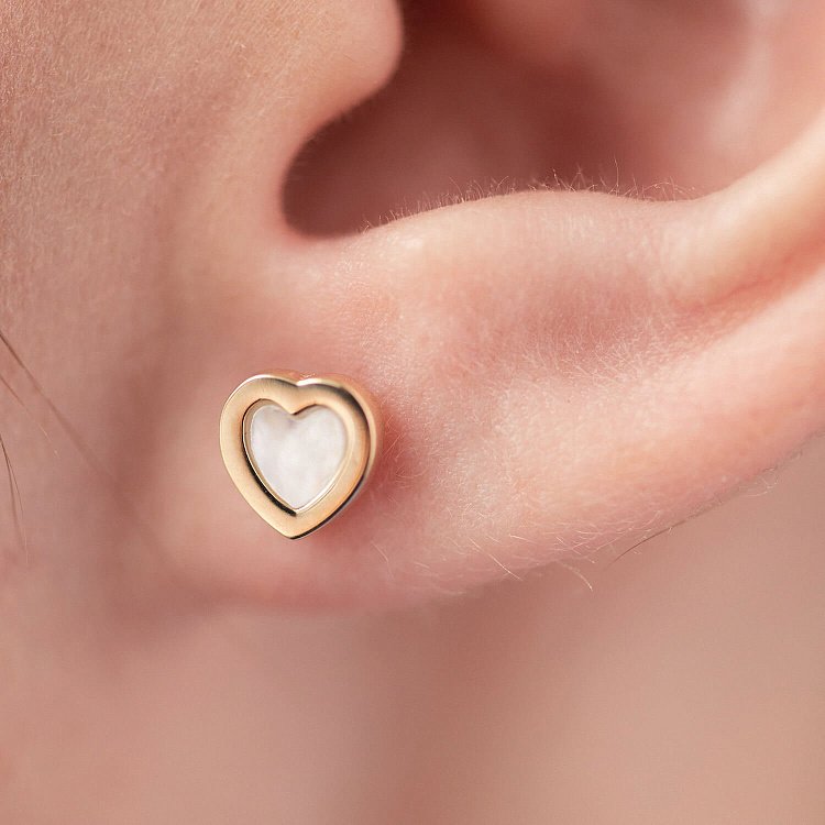 Золотые серьги - пусеты "Сердечки" с перламутром с08392 от ювелирного магазина Оникс - 4