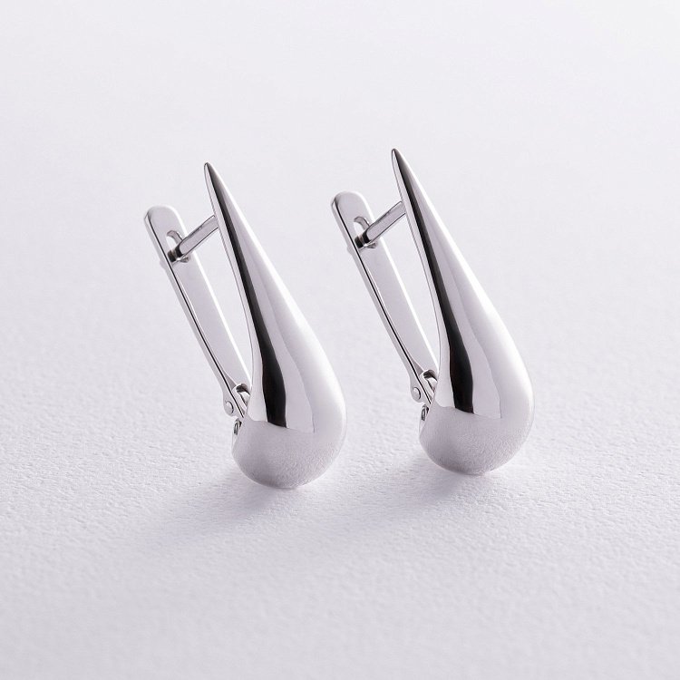 Сережки "Маленькі крапельки" у білому золоті (2.6 см) с08228 від ювелірного магазину Онікс