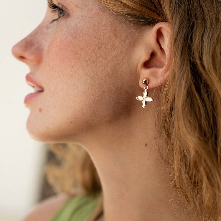 Серьги - пусеты "Клевер" в красном золоте с07073 от ювелирного магазина Оникс - 1