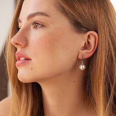 Срібні сережки з штучними перлами 122079 №2