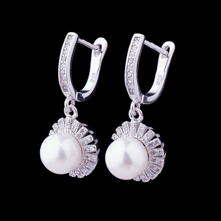 Серьги (культ. пресн. жемчуг, фианиты) 121802 от ювелирного магазина Оникс