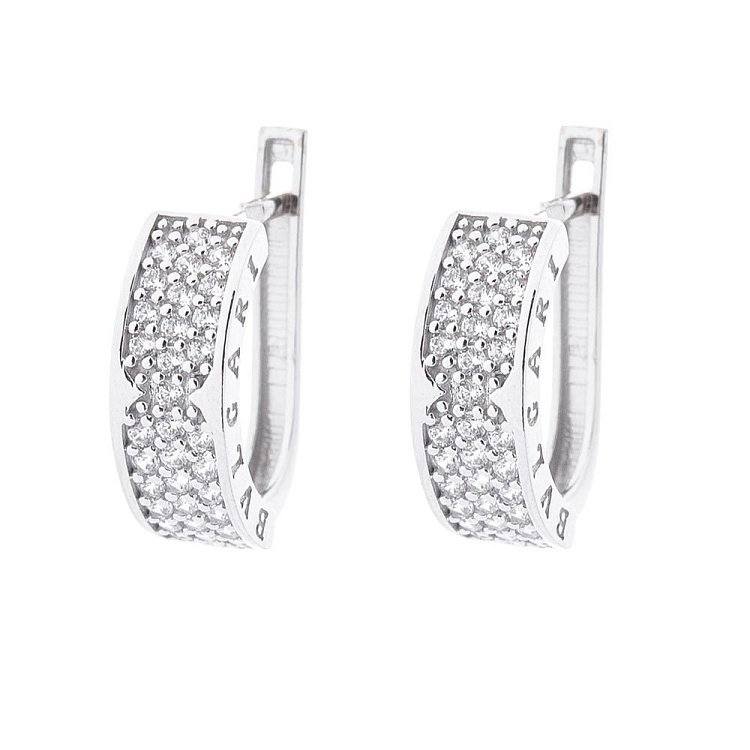 Золотые серьги с фианитами с05697 Золотые серьги с фианитами с05697 от ювелирного магазина Оникс