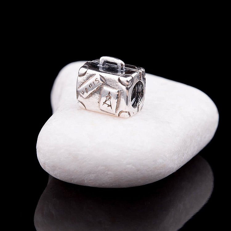 Шарм "Чемодан" 132070 от ювелирного магазина Оникс