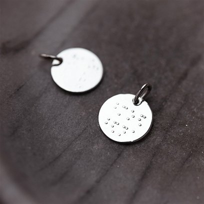 Серебряный кулон с индивидуальной гравировкой шрифтом Брайля (17 мм) 132722br