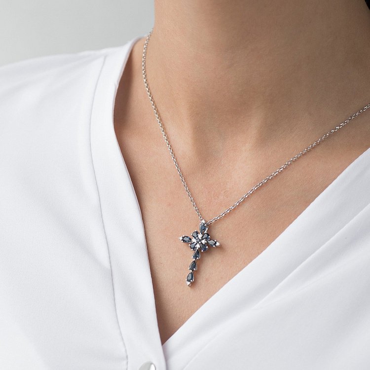 Золотой крестик (бриллиант, сапфир) пб0199ca от ювелирного магазина Оникс - 1