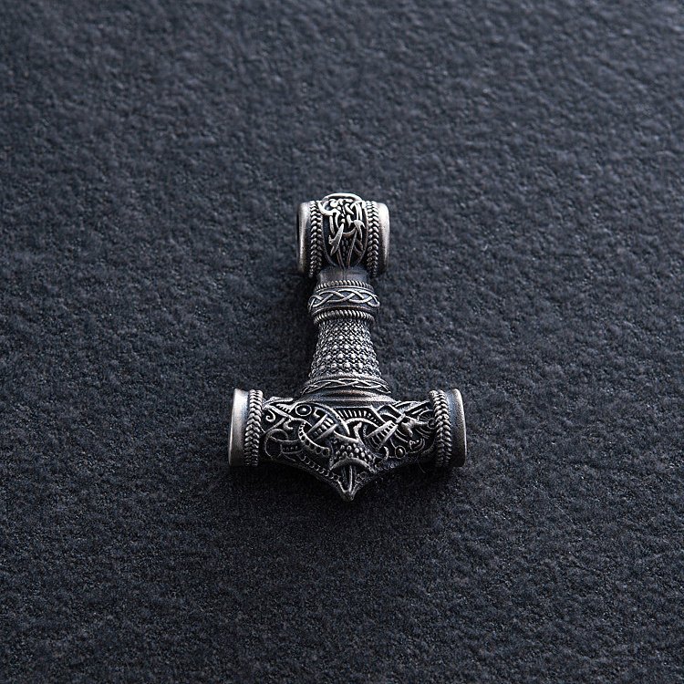 Срібний кулон "Молот Тора" 7042 від ювелірного магазину Онікс