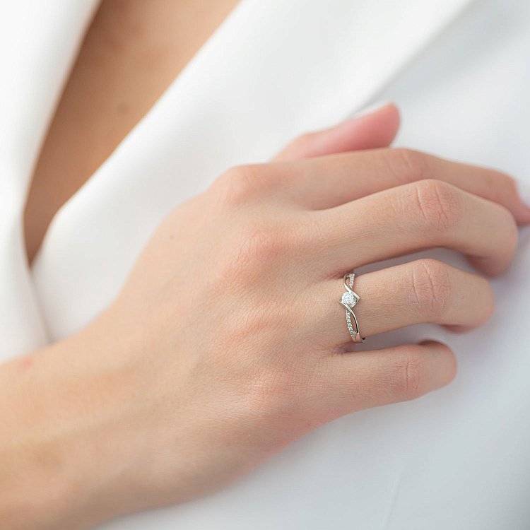 Заручальна каблучка в білому золоті (діаманти) к0011sh від ювелірного магазину Онікс - 3