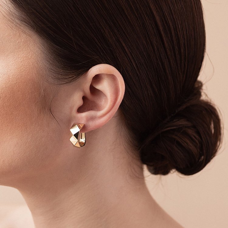 Сережки "Досконалість" у жовтому золоті с08137 від ювелірного магазину Онікс