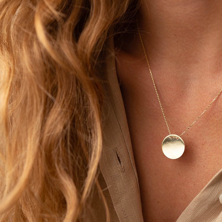 Колье "Монетка" в желтом золоте (возможна гравировка) кол02281 от ювелирного магазина Оникс - 1