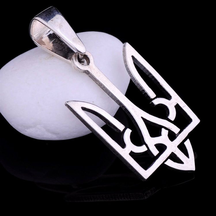 Серебряная подвеска "Герб Украины" 320 от ювелирного магазина Оникс