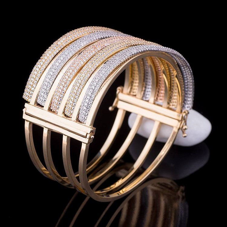 Жіночий браслет з фіанітами б01426 від ювелірного магазину Онікс - 1