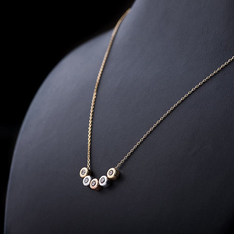 Золотое колье с фианитами кол00764 от ювелирного магазина Оникс