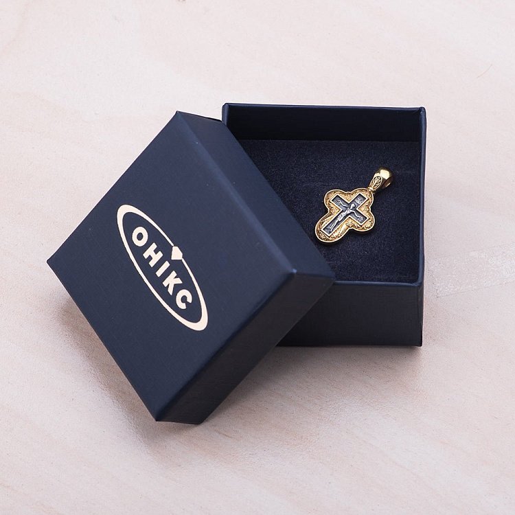 Серебряный детский крестик "Распятие. Молитва Животворящему Кресту" с позолотой 131467 от ювелирного магазина Оникс - 4