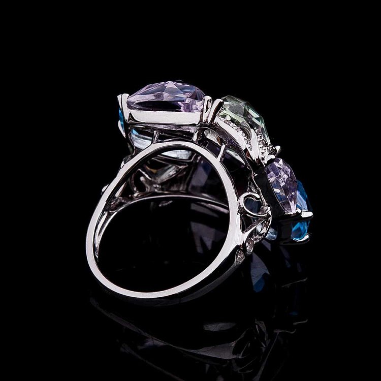 Золотое кольцо с бриллиантами, аметистами и топазами R25030 от ювелирного магазина Оникс - 1