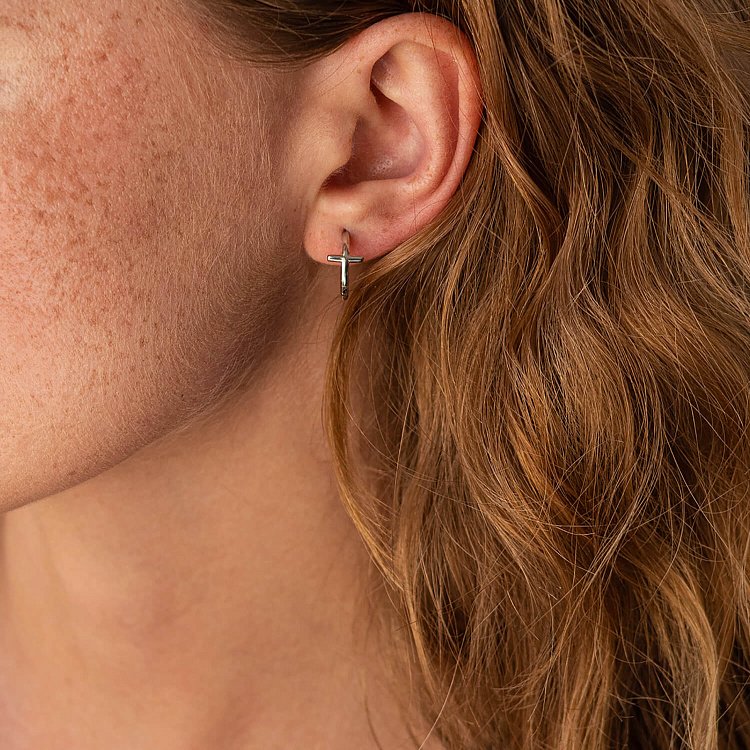 Срібні сережки - пусети "Хрестики" 123249 від ювелірного магазину Онікс - 1